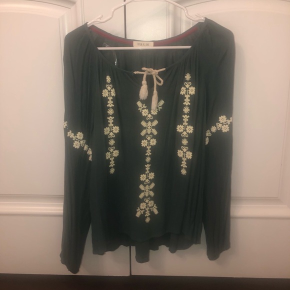 Beautiful bohemian style Top - Picture 1 of 5